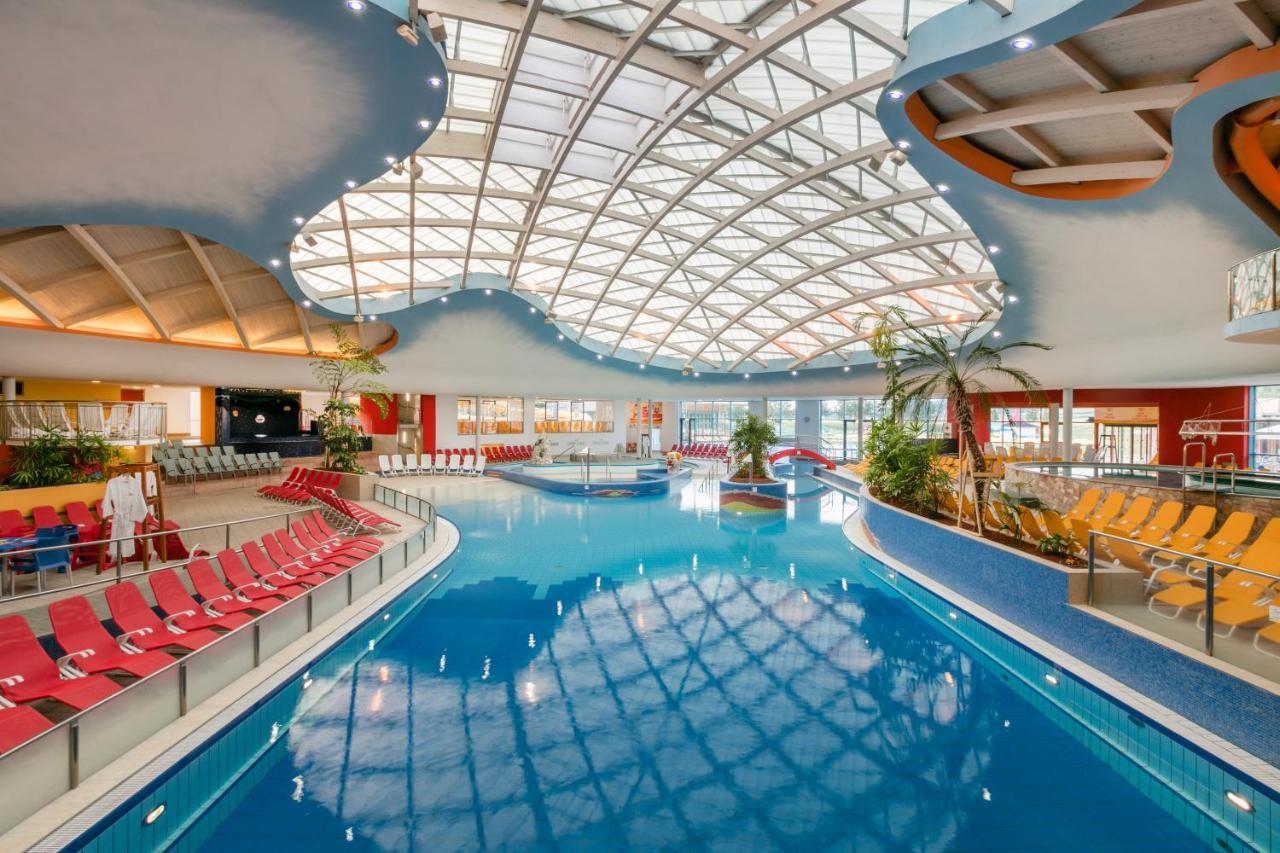 H2O Hotel-Therme-Resort, Fur Familien Mit Kindern Бад Вальтерсдорф Экстерьер фото